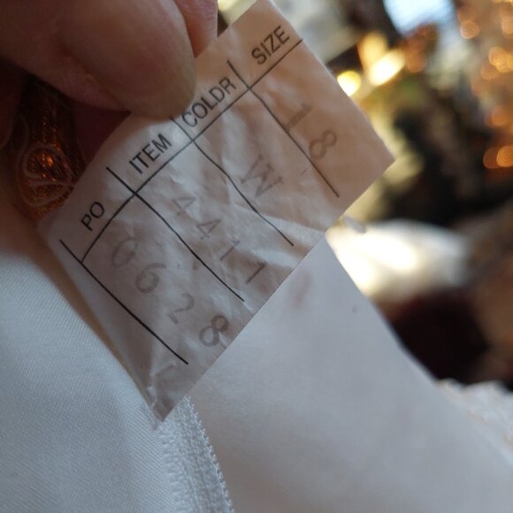 Marys basque waist white  wedding dress gown beaded detachable sleeves size 18 - Picture 12 of 13